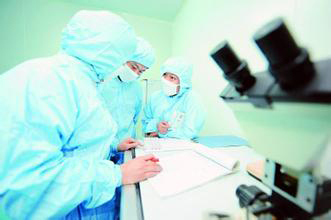 从拜耳备受争议的收购计划，看全球制药巨头的转型方式